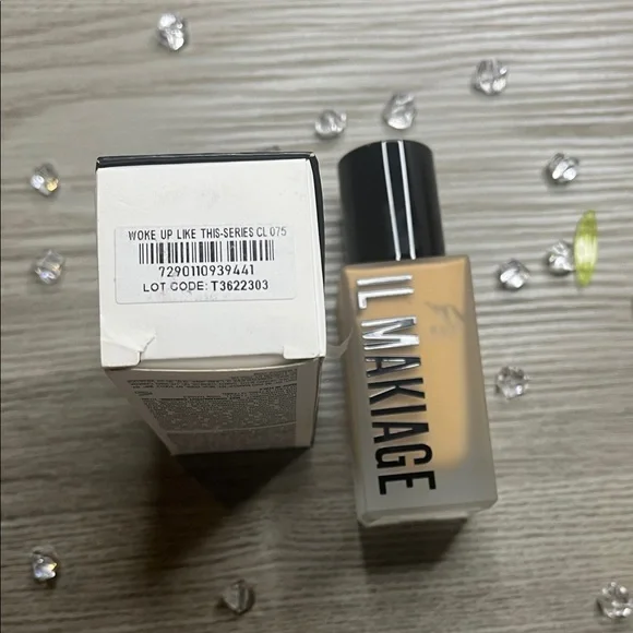 IL MAKIAGE Woke Up Like This Foundation - SHADE 075 - Picture 2 of 2